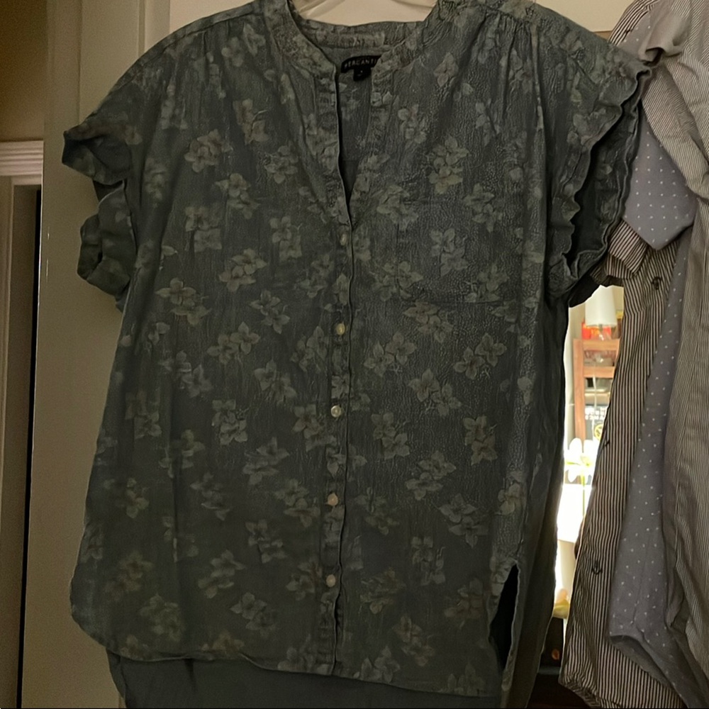 Women’s Short Sleeve Button Up Tunic Top with Flowers
